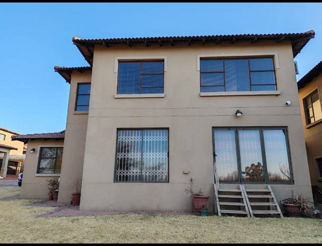 4 BEDROOM CLUSTER FOR SALE IN FLEURDAL